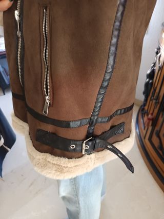 Chaquetón símil piel forro pelo Talla M