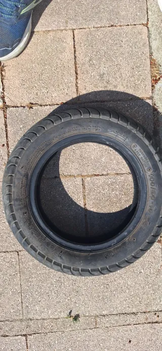 Neumáticos nuevos Con muy pocos km del 2015