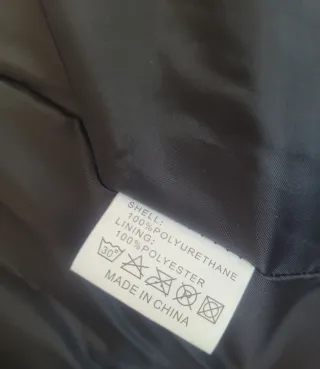 Chaqueta Polyester Negra con Pelo