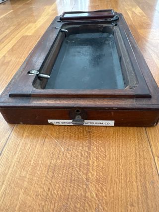 Base Máquina de Coser Singer Madera y Metal