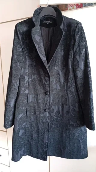 Cappotto damascato nero