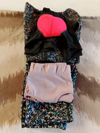 Conjunto deportivo mujer: top, leggings y cazadora