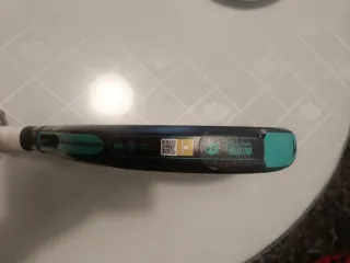 Pala + mochila  de pádel Kombat Vesubio 2025