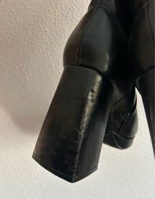 Botines negros de tacón