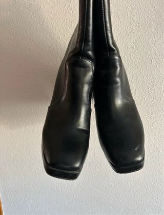 Botines negros de tacón