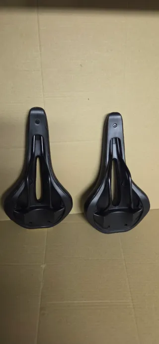 Selle bicicletta uomo/donna nere gialle/blu