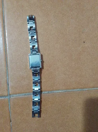Reloj Guess Plata y Blanco