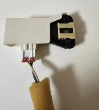 Samsung DC64-01538A Interruttore Porta Lavatrice