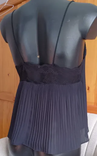 Top Zara tirantes plisado encaje negro