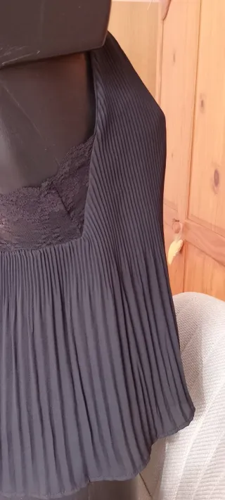 Top Zara tirantes plisado encaje negro