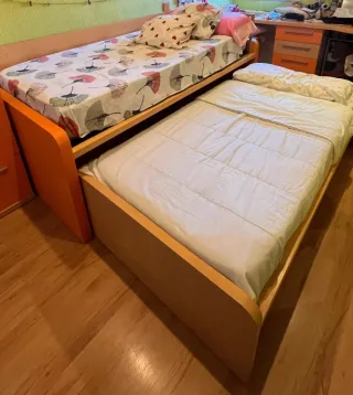 Cama nido juvenil en buen estado