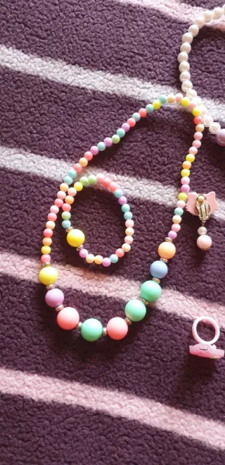 Collares y pulseras infantiles