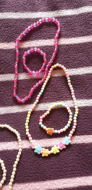 Collares y pulseras infantiles