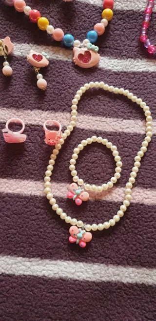Collares y pulseras infantiles