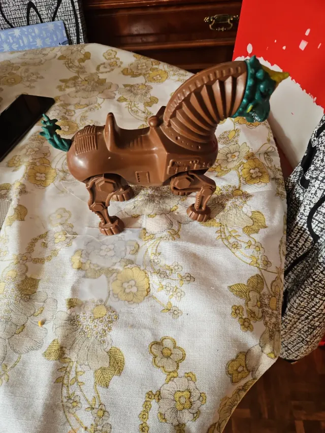 Cavallo giocattolo marrone