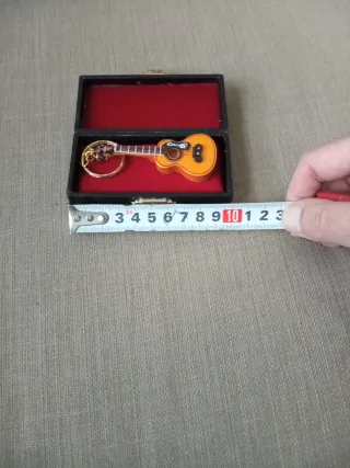 Llavero Guitarra Acústica