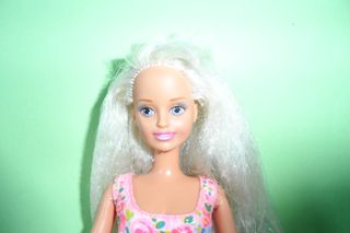 Bambola Sindy hasbro con abito magic eyes 1994