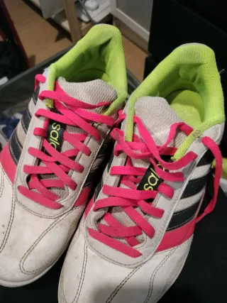 Zapatillas Futsal Adidas Blancas y Rosas
