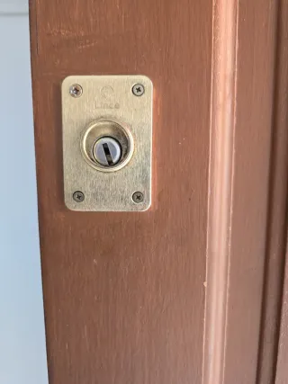 Cerrajero horas apertura y urgencia