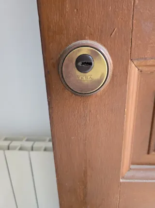 Cerrajero horas apertura y urgencia