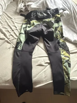 Traje de moto con protecciones