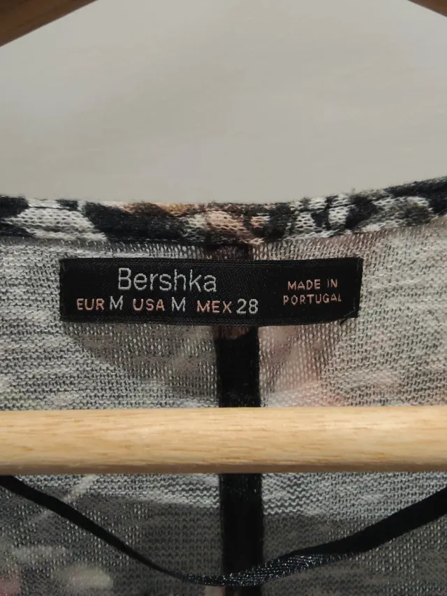 Kimono Bershka flores M