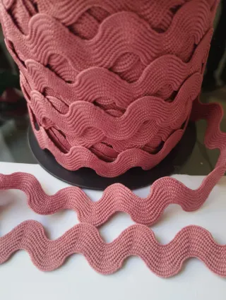 Zigzag color rosa maquillaje