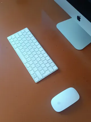 ¡Negociable! iMac Apple Plata y Blanco