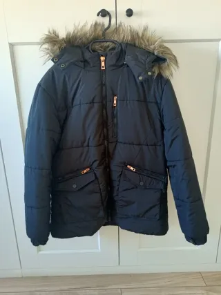 Anorak negro talla XL con capucha