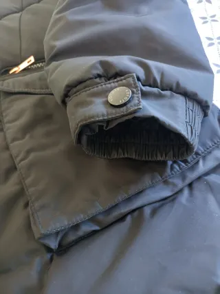 Anorak negro talla XL con capucha