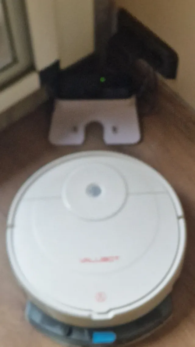 Robot aspirador y fregasuelos Valubot