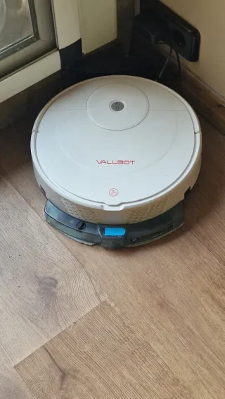 Robot aspirador y fregasuelos Valubot