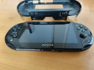 PS Vita PCH-2016 Negra