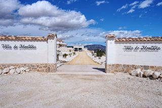 Chalet en venta en Pinós