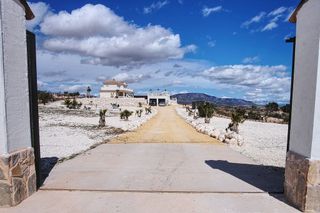 Chalet en venta en Pinós