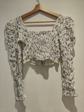 Top Zara flores lilas XS