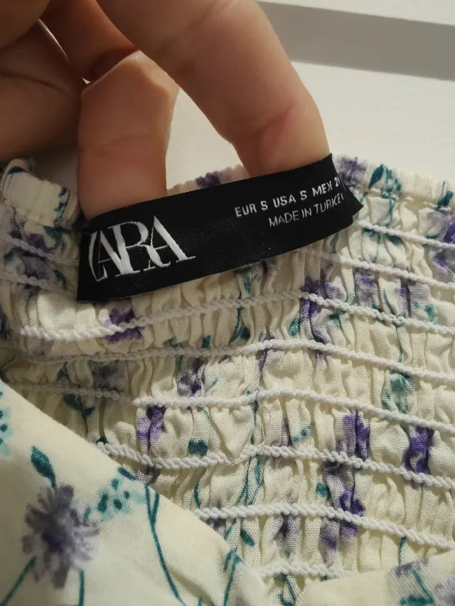 Top Zara flores lilas XS