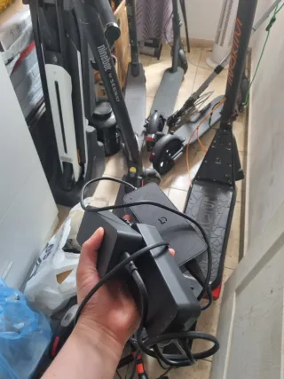 Cargador Patinete Segway/Xiaomi (Como Nuevo)