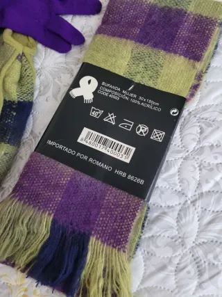 Conjunto bolso, guantes y bufanda . AMIGO INVISIBL