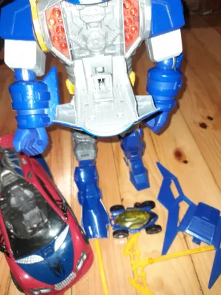 Coche Spiderman y Robot