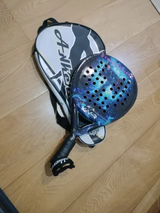 Pala Akkeron Stormbreaker Pro K-VR y funda Akkeron