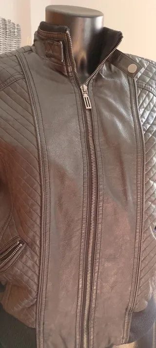 Chaqueta Koröshi Negra Chocolate Talla M