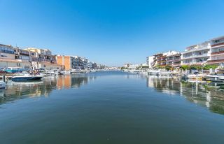 Piso en venta en Empuriabrava en Castelló d´Empúries