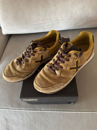 Zapatillas Munich Talla 41 Marrón y Amarillo
