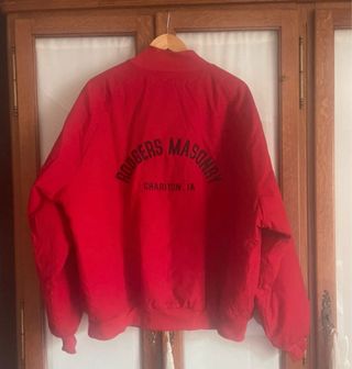 Lote Ropa Mujer Chaqueta Roja y Negra