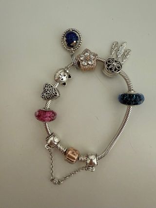 Pulsera Pandora con Charms