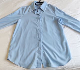 Camisa Zara azul claro talla M