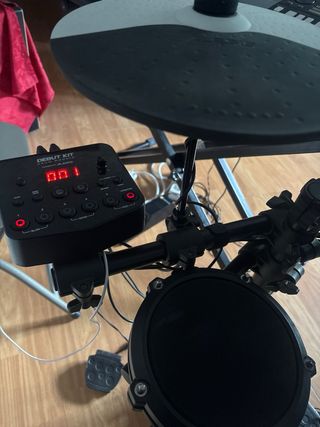 Batería electrónica digital de la marca Alesis Kit