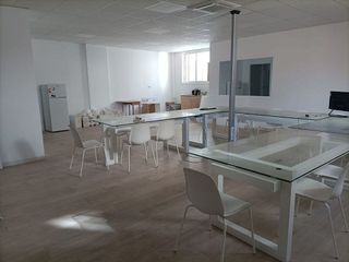 Local comercial en alquiler en Elda