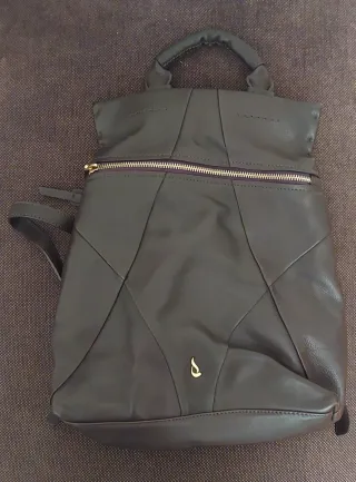Mochila Abbacino de piel, elegante